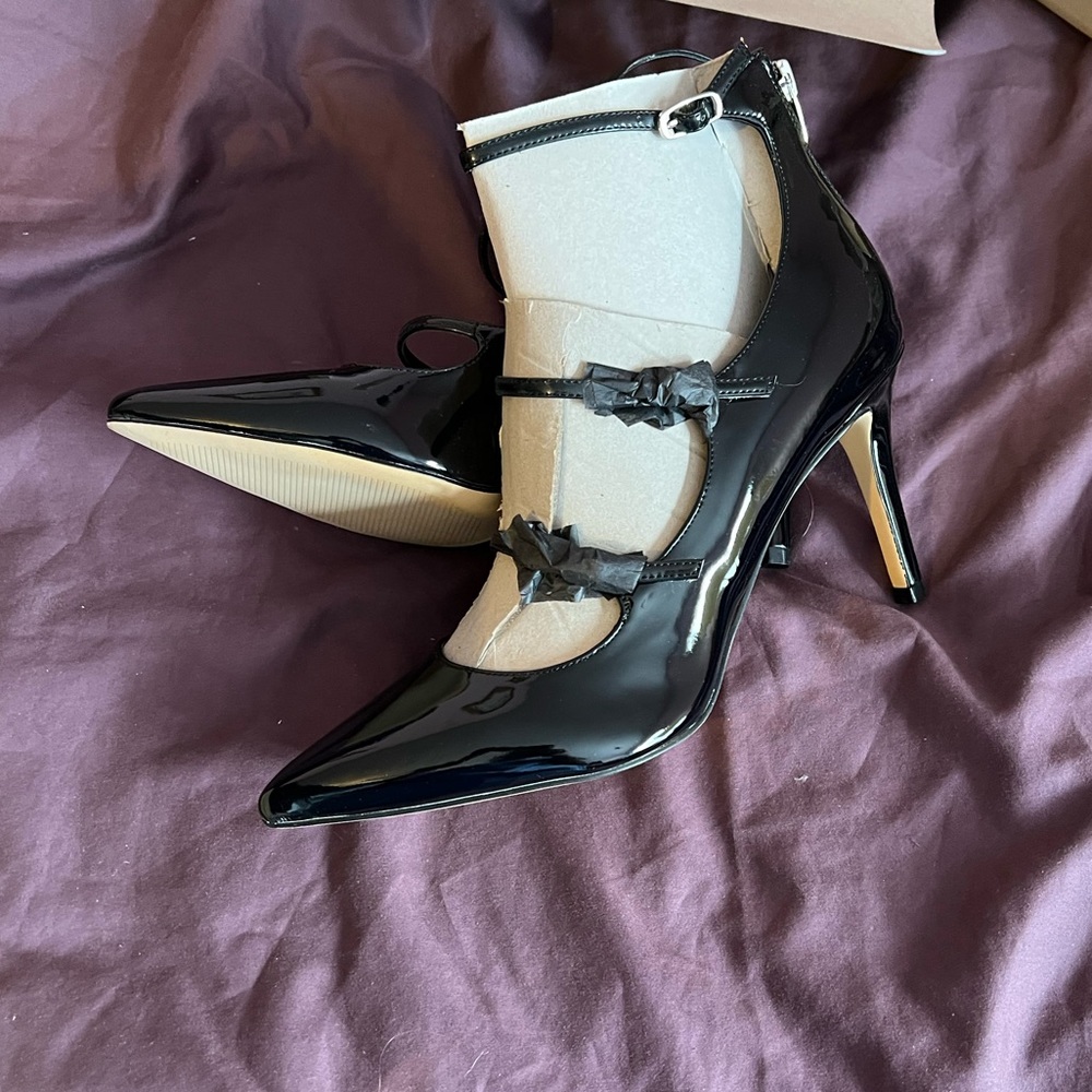 Marc Fisher “Daily” Black Pumps